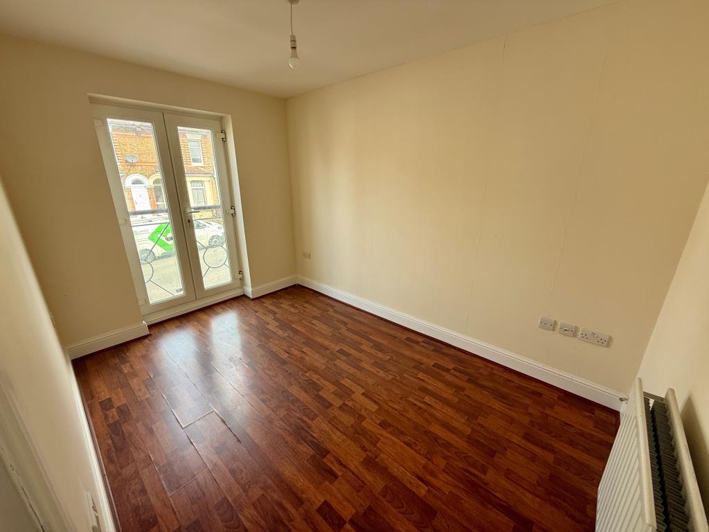 Lot: 157 - TERRACE OF VACANT TOWN HOUSES - 6 Prospect Avenue bedroom